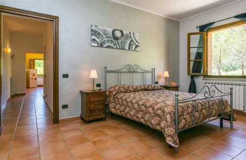 Certaldo Villa | Cosy apartment in villa with WIFI, pool, TV, patio, pets allowed, panoramic view and parking