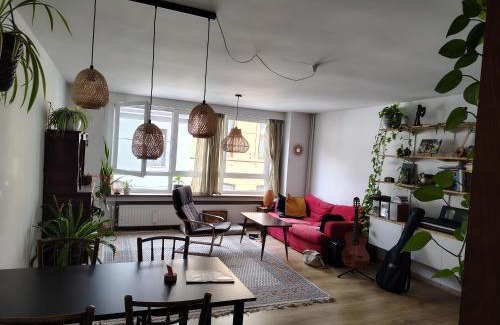 Sint-Amandsberg Apartment | Cosy Apartment with Big Quiet & Sunny terras