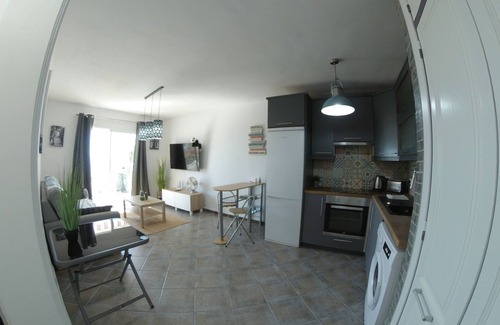 Costa Adeje Apartment | Cosy apartment with sea front balcony views