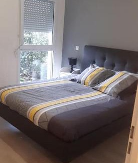 Bezons Apartment | Cosy apartment with garden and parking near Paris