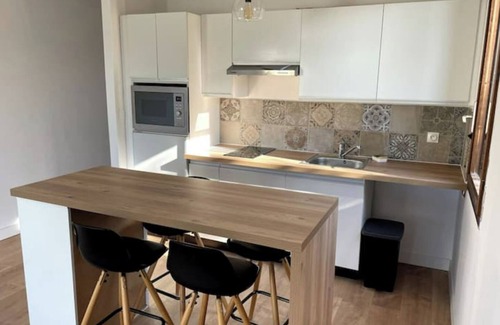 La Ciotat Apartment | Cosy apartment with sea view and swimming pool
