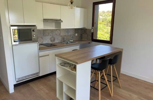 La Ciotat Apartment | Cosy apartment with sea view and swimming pool