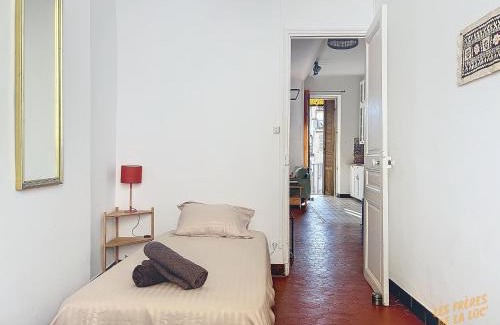 Thiers Apartment | Cosy Appartement - Ultra Centre & Balcon - Les Frères de la Loc'