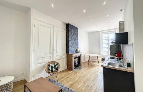 3rd Arrondissement Apartment | Cosy appt Part Dieu Félix 3