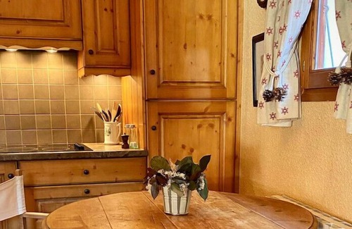 Le Praz Apartment | Cosy Apt For 4 In Courchevel
