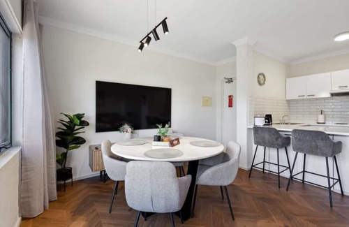 Subiaco Apartment | Cosy Apt in Subiaco with Free Parking