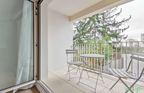 Champigny-sur-Marne Apartment | Cosy Apt with Balcony -6P-Proche Disney/Paris