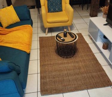 Vierzon Apartment | Cosy atelier