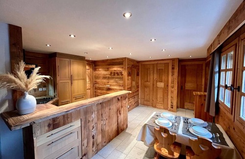 Le Raffort Apartment | Cosy base to ski the 3 Valleys