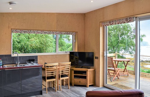 Portnalong Cottage | Cosy cabin in a secluded and tranquil spot on the Isle of Skye.