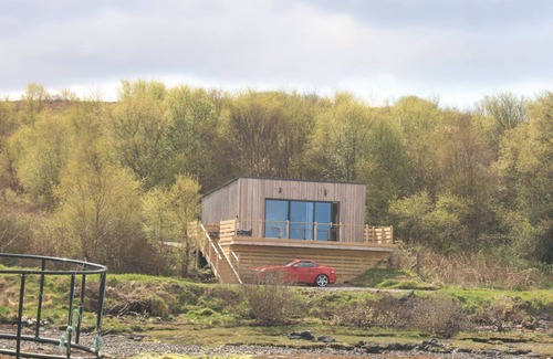 Portnalong Cottage | Cosy cabin in a secluded and tranquil spot on the Isle of Skye.