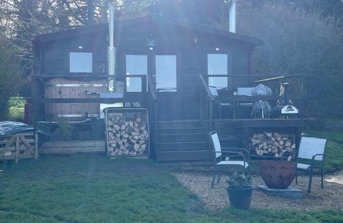 West Meon House | Cosy cabin in Annie’s meadow