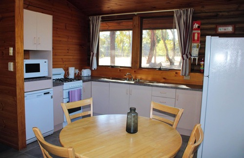 Wartook Cabin | Cosy cabin in the Grampians with mountain views