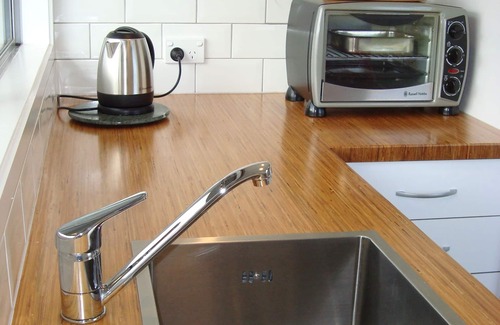 Featherston Cabin | Cosy cabin semi-rural