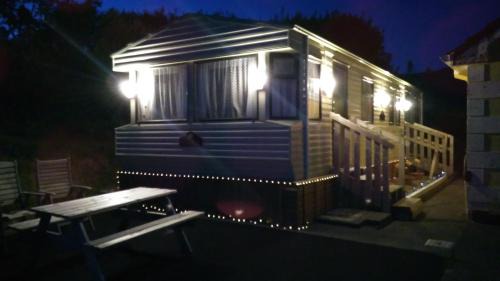 Dingle Apartment | Cosy Chalet Mobile Home , Peace & Quiet