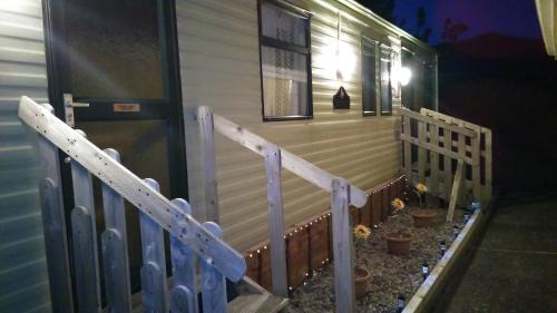 Dingle Apartment | Cosy Chalet Mobile Home , Peace & Quiet