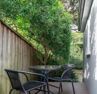 Cammeray Apartment | Cosy, Compact and Private Studio Garden Apartment