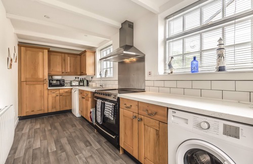 Pentewan Cottage | Cosy Cornish Cottage By The Sea and Local Pub
