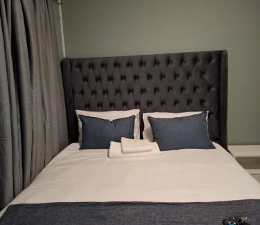 Francistown Apartment | Cosy Cottage 1