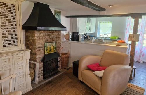 Fontaine-l'Etalon House | Cosy cottage at rustic escapes