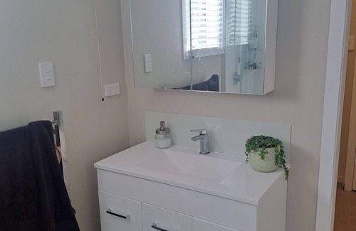 Gisborne House | Cosy Cottage Gisborne nAVAILABLE FOR RHYTHM AND VINES!