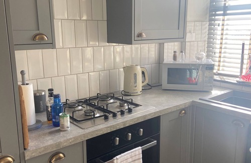 Darfield Cottage | Cosy Cottage in South Yorkshire Village. n