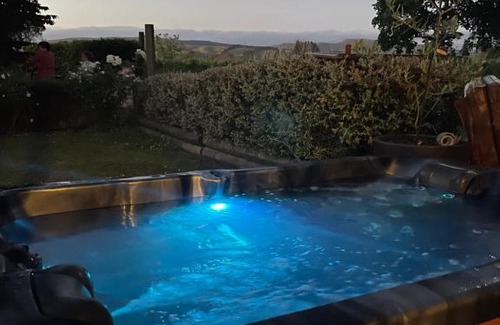 Waipara House | Cosy Cottage in the Vines