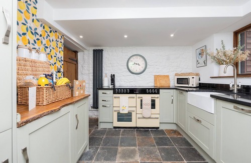 Saltford Cottage | Cosy cottage on the outskirts of Bath