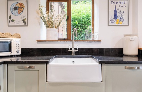 Saltford Cottage | Cosy cottage on the outskirts of Bath