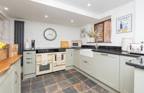 Saltford Cottage | Cosy cottage on the outskirts of Bath