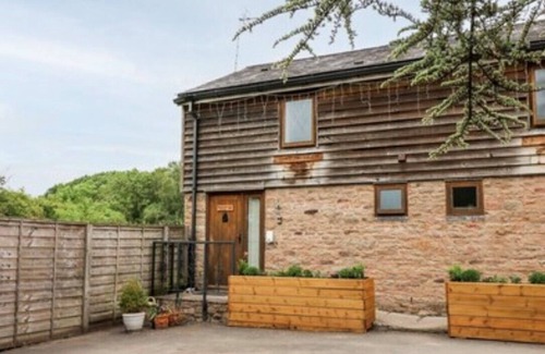 Pembridge House | Cosy cottage + optional jacuzzi. 1 of 2 cottages onsite