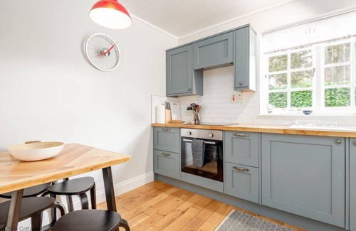 Kingsbarns Cottage | Cosy cottage that sleeps 4 guests in 2 bedrooms