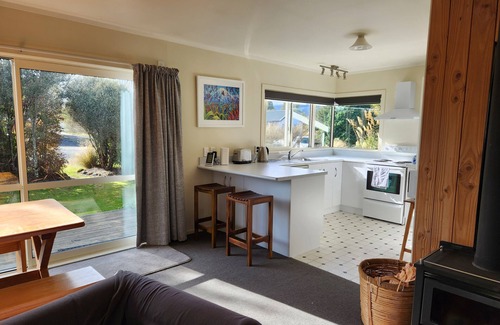 National Park Village House | Cosy cottage with fantastic views of Ruapehu