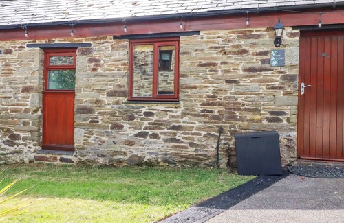 Dobwalls Cottage | COSY COTTAGE, with a garden in Dobwalls