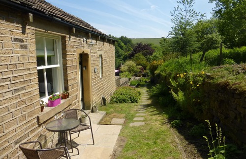 Delph Cottage | Cosy cottage with a touch of luxury