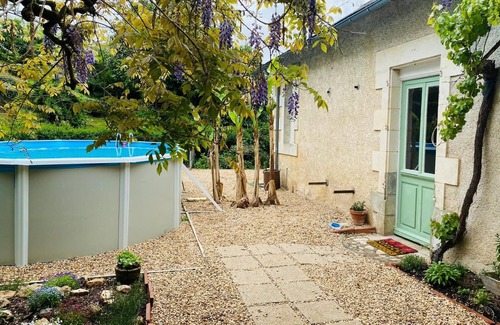 Persac House | Cosy Cottage with pool in the countryside, France