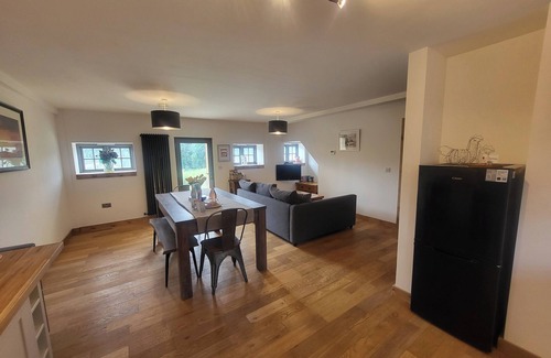 Honiton Cottage | Cosy cottage with private hot tub in east devon