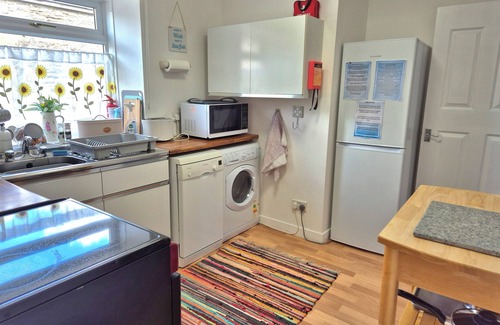 Kilmun Cottage | Cosy Cottage with water views, Close to town centre. Hot tub. Pet friendly.