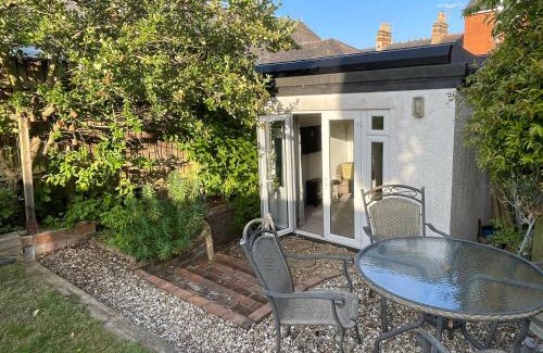 Sidmouth Apartment | Cosy, Cute Annnex