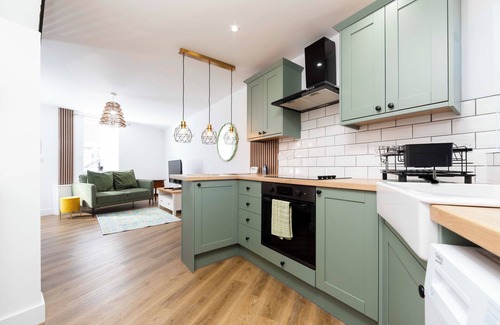 Abercwmboi Cottage | Cosy-Cute Miner's Cottage on the Taff Trail