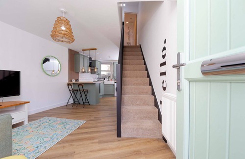 Abercwmboi Cottage | Cosy-Cute Miner's Cottage on the Taff Trail