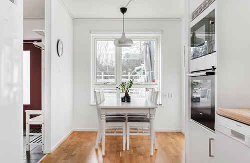 Jarfalla House | Cosy Family House With Outdoor Space