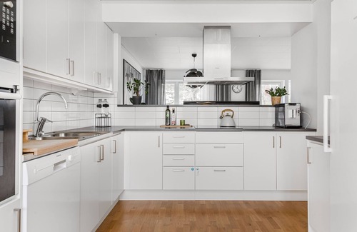 Jarfalla House | Cosy Family House With Outdoor Space