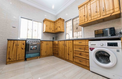 Kerr Serign House | Cosy family orientated Villa only minutes from the beach and essential amenities