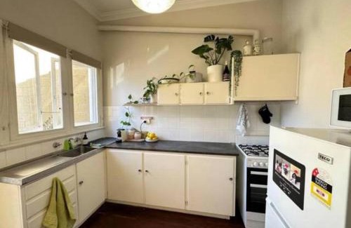 Fremantle Apartment | Cosy Flat metres from Rottnest Ferry - Hosted by CanStay