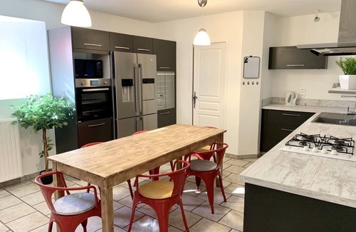 Saint-Paul-Trois-Chateaux House | Cosy house with terrace and garage in quiet village center
