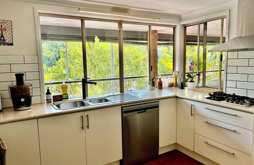 Tugun House | Cosy French provincial beach house in Tugun . nVery central on the GCoast . n