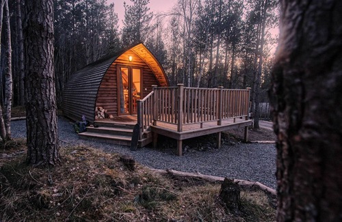 Tomintoul Cabin | Cosy Glamping Cabin in the Scottish Highlands