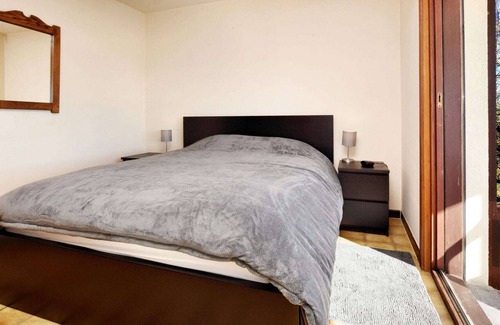 Nadrin House | Cosy Holiday Home in Nadrin with Private Terrace