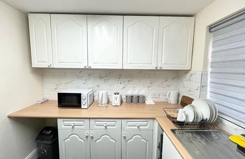 Beeston House | Cosy home, 4 bedroom near Leeds centre, sleeps 7